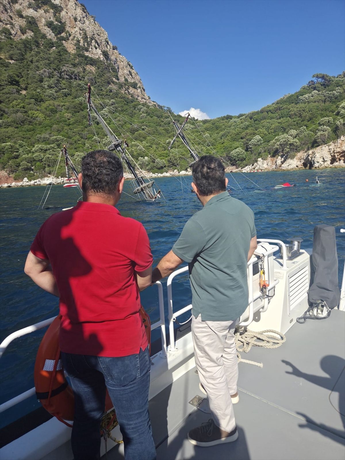 Marmaris\'te Tur Teknesi Battı
