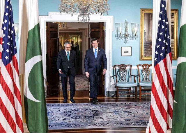 Pakistan ve ABD Arasındaki Görüşme