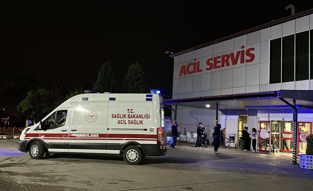 Akyazı\'da Silahlı Kavga: 2 Yaralı, 7 Gözaltı
