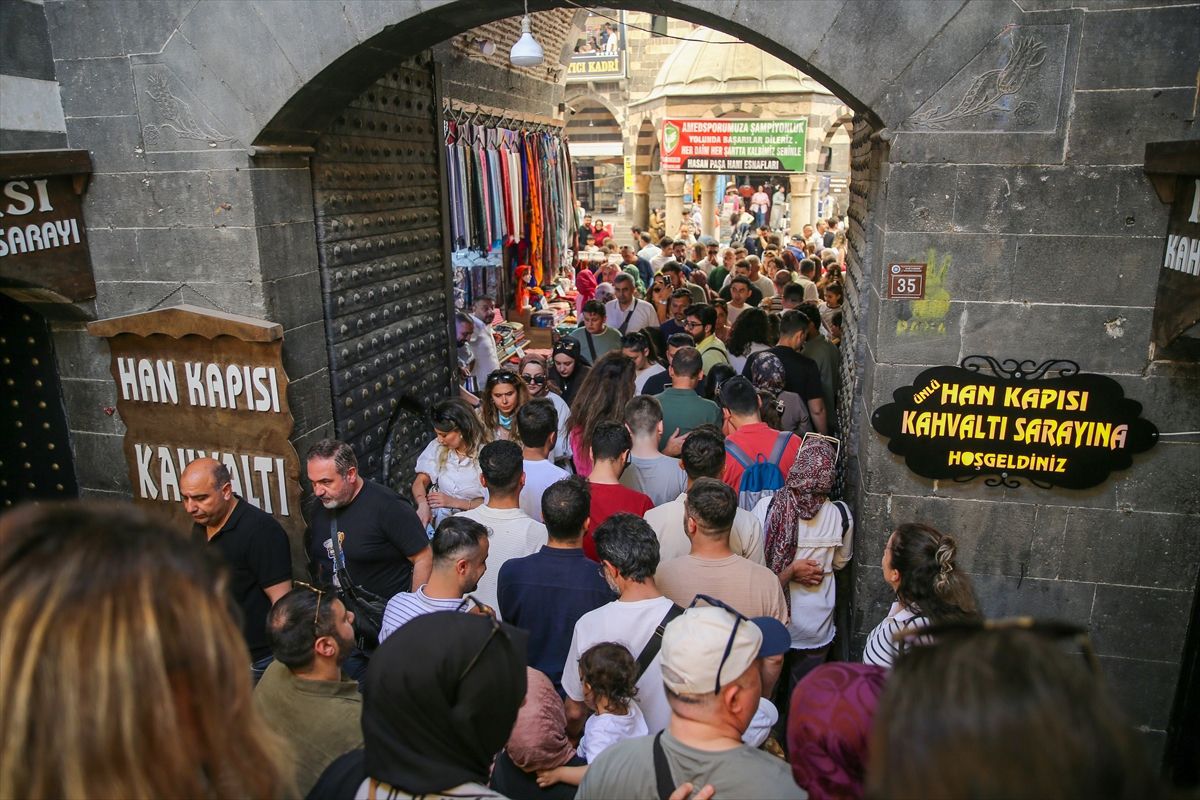 Diyarbakır ve Mardin\'de Bayram Turizmi Yoğun