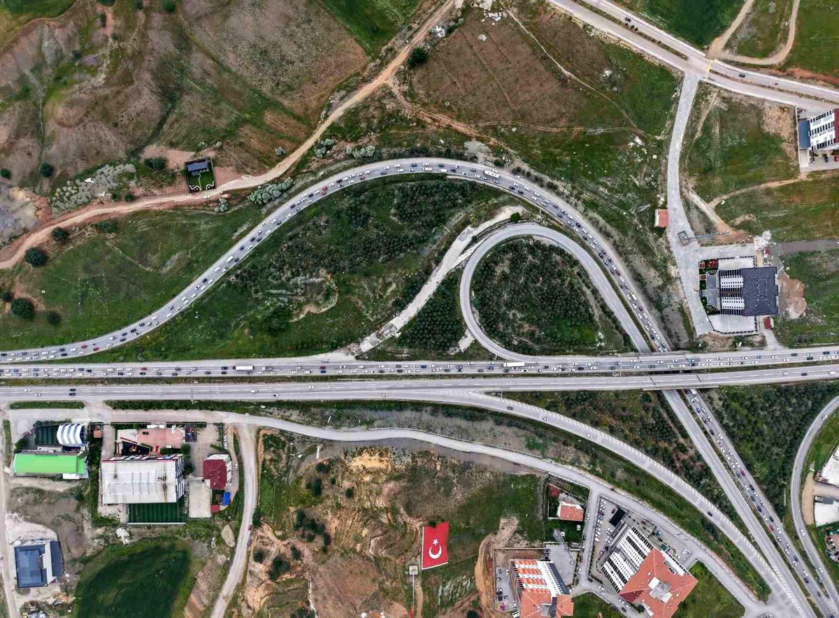 Kırıkkale\'de Trafik Yoğunluğu Artıyor
