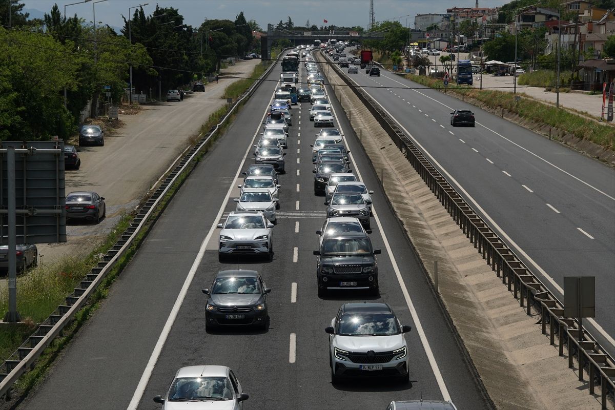 Tekirdağ\'da Dönüş Yoğunluğu