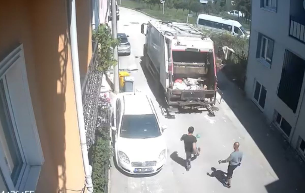 Temizlik Görevlilerinin Futbol Keyfi