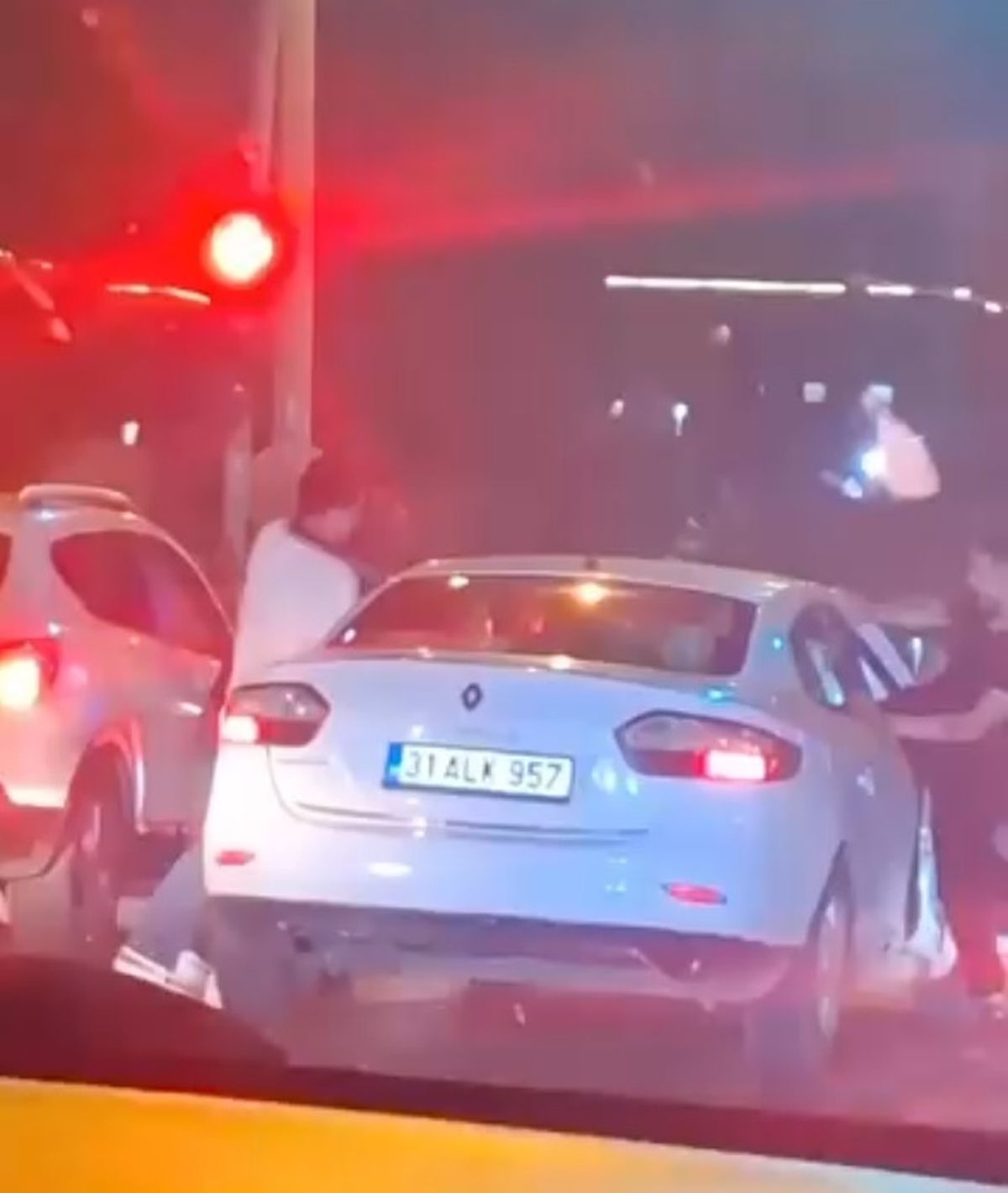 İskenderun\'da Trafik Kavgası: 3 Şüpheli Gözaltında