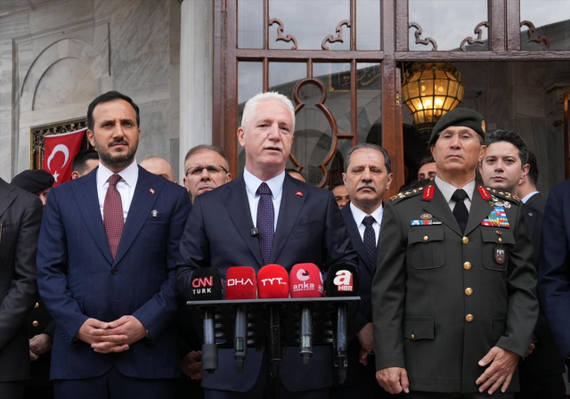 Vali Gül, çağ açıp çağ kapatan hükümdarı dualarla yad etti