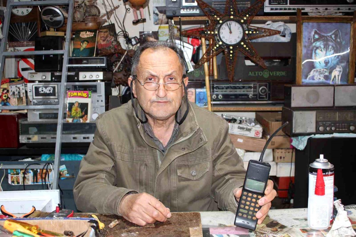 Antika Uydu Telefonu Yeniden Hayat Buldu