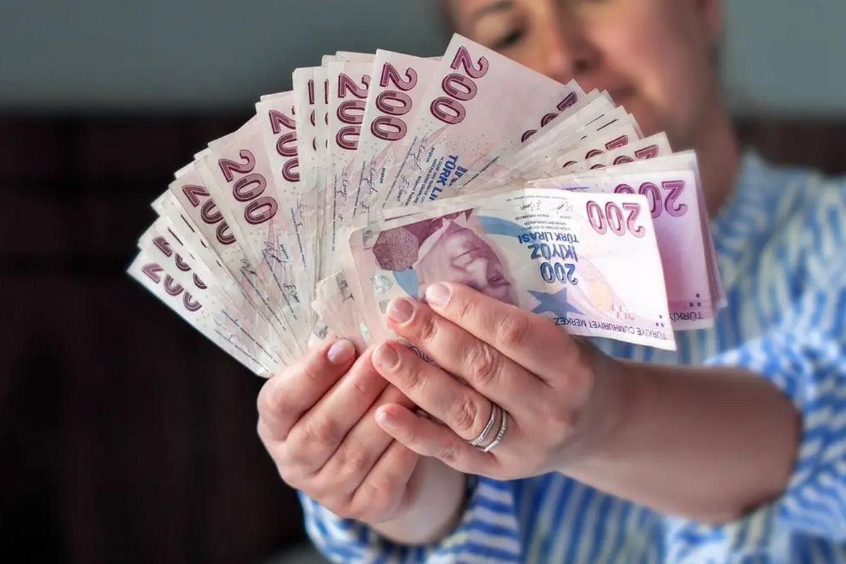AK Parti\'nin seçim kozu: İşte en düşük emekli maaşı için konuşulan çılgın rakam