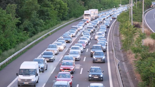 Düzce Geçişinde Trafik Kitlendi