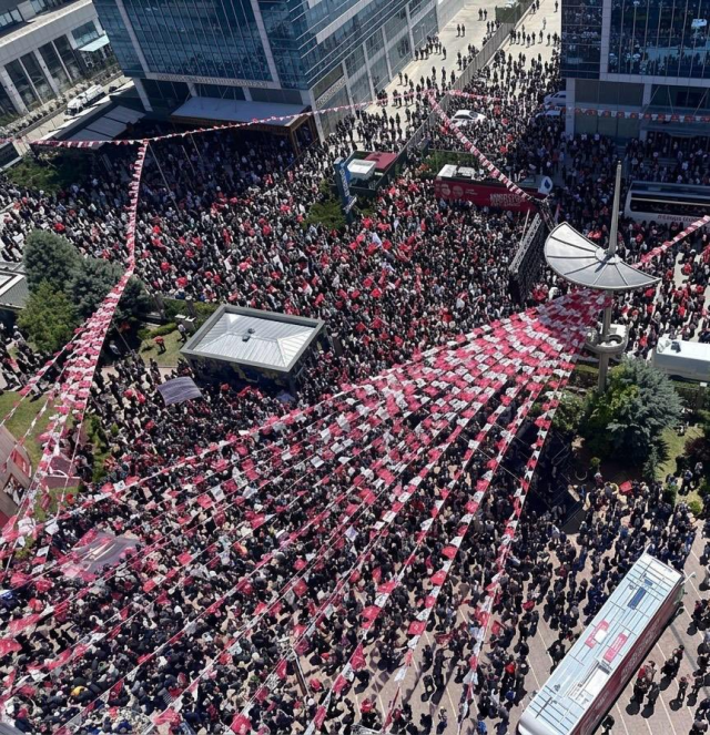 Ankara'da iki ayrı CHP mitingi! Katılım farkı dikkat çekti