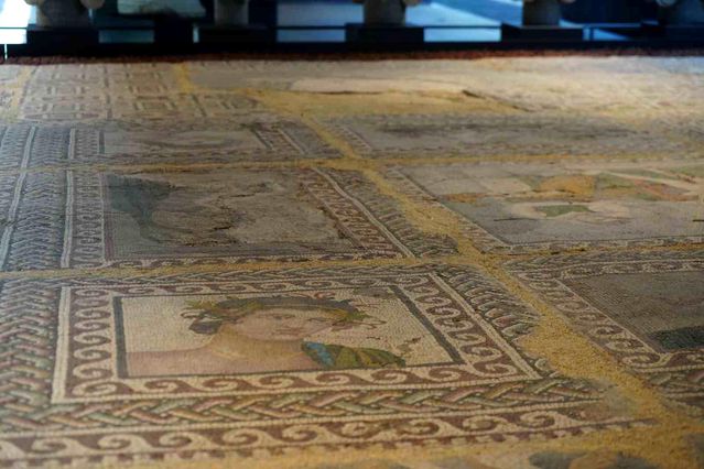 Aşil ve Thetis'in Mozaiği Samsun'da Sergileniyor