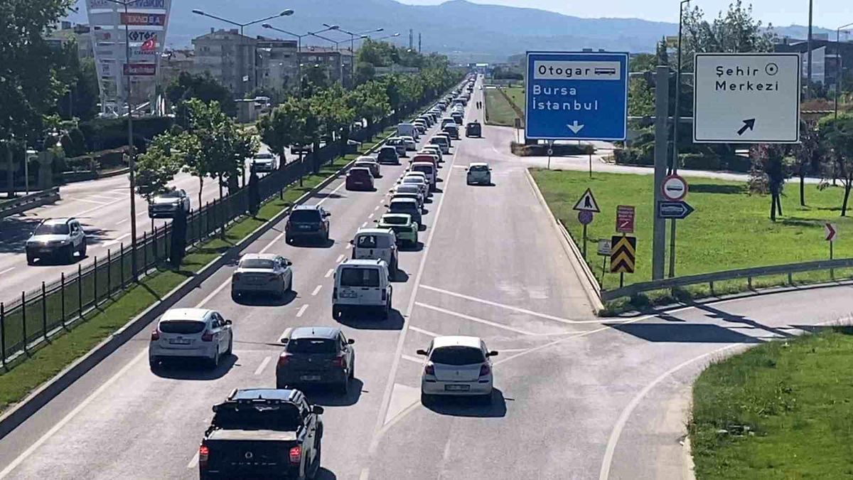 Bursa-Ankara Yolunda Bayram Yoğunluğu