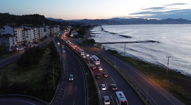 Kurban Bayramı Dönüşünde Karadeniz'de Trafik Yoğunluğu