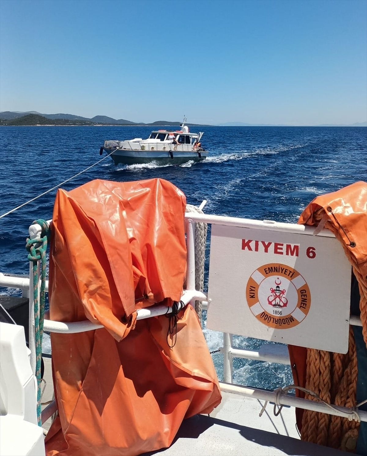 Bodrum\'da Sürüklenen Teknedeki 3 Kişi Kurtarıldı
