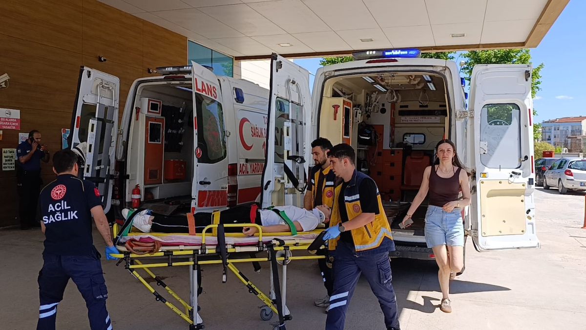 İnegöl\'de Motosiklet Kazası: Sürücü Darbedildi