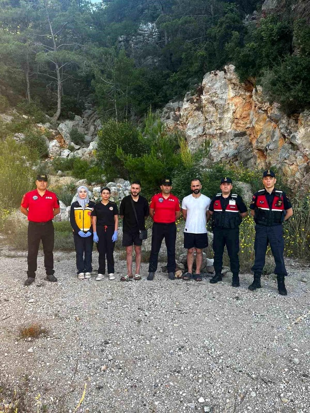 Antalya'da Mahsur Kalan Gurbetçiler Kurtarıldı