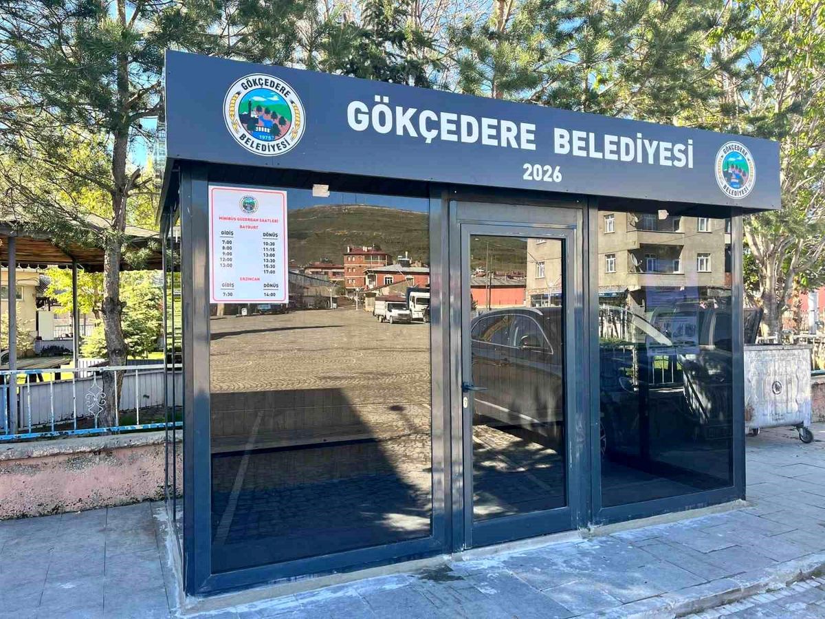 Gökçedere\'ye modern minibüs durağı yapıldı