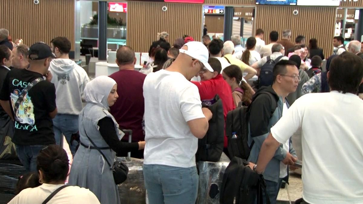 İstanbul Havalimanı\'nda Dönüş Yoğunluğu