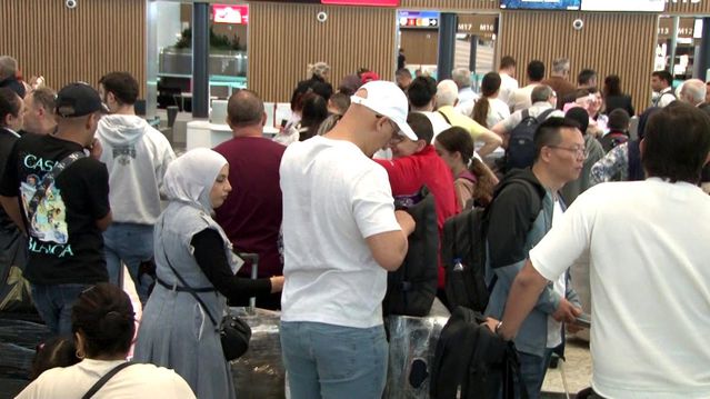 İstanbul Havalimanı'nda Dönüş Yoğunluğu