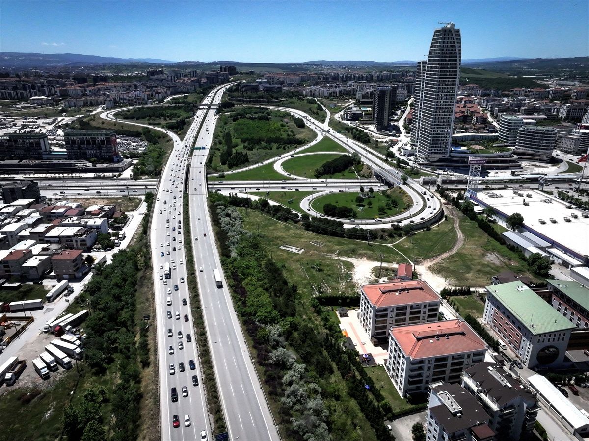 İstanbul-İzmir Otoyolu\'nda Yoğunluk Artıyor