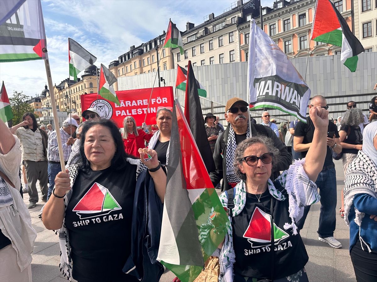 Stockholm\'da İsrail Saldırılarına Protesto