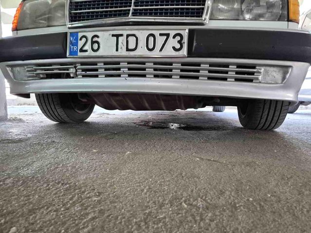 Eskişehir'de Otoparkta Yakıt Sızıntısı Panik Yarattı