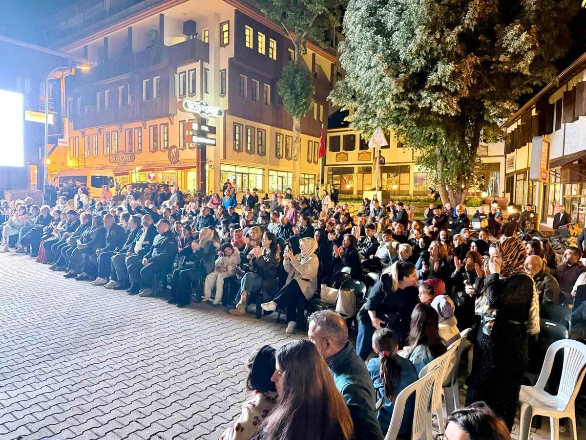 Kemaliye\'de Gençlik Bayramı Coşkusu