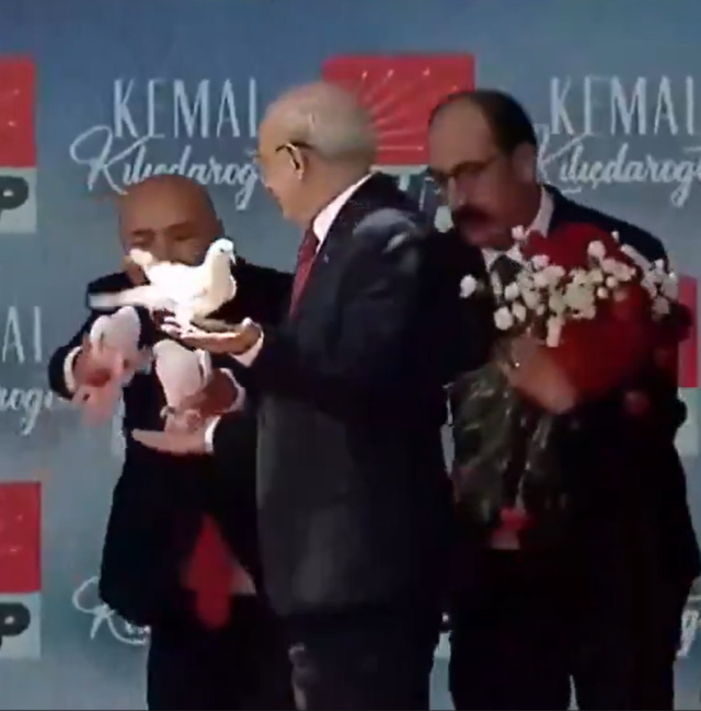 Kılıçdaroğlu'nun zor anları: Elindeki güvercini bir türlü uçuramadı