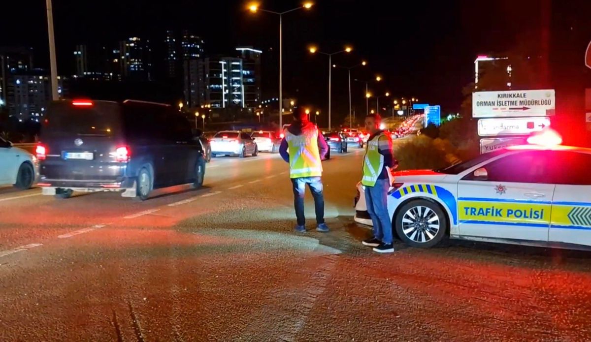 Kırıkkale\'de Kurban Bayramı Dönüş Trafiği Yoğunlaştı