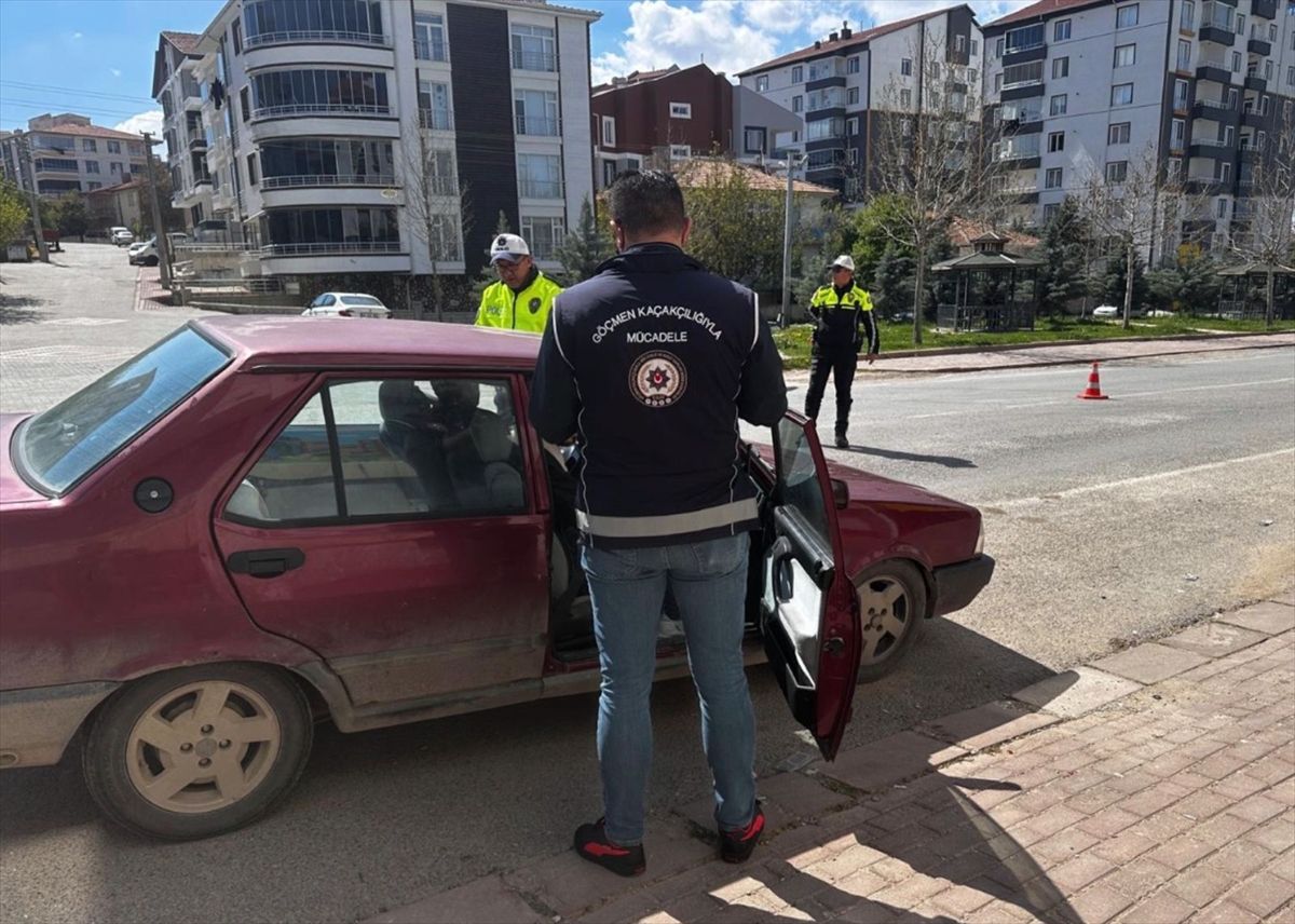 Kırşehir\'de 30 düzensiz göçmen yakalandı