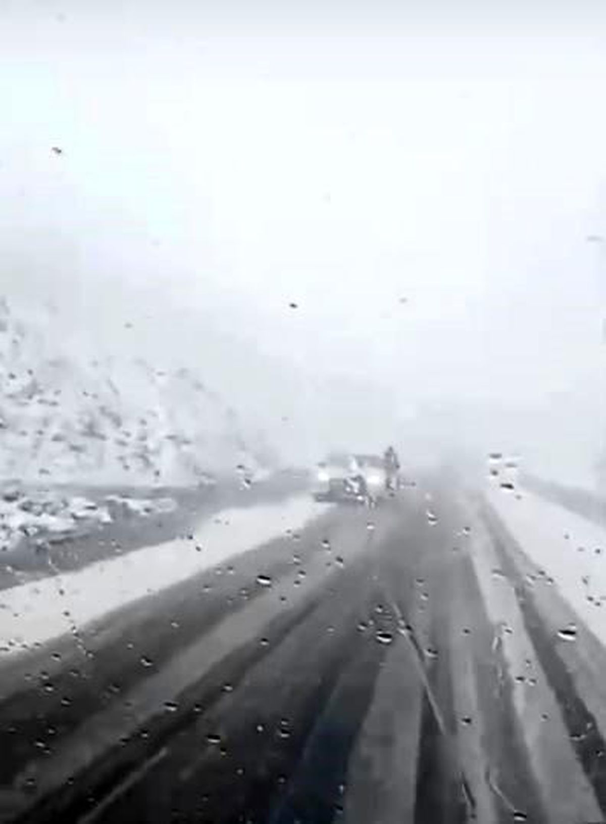 Ardahan\'da Kar Yağışı Ulaşımı Aksattı