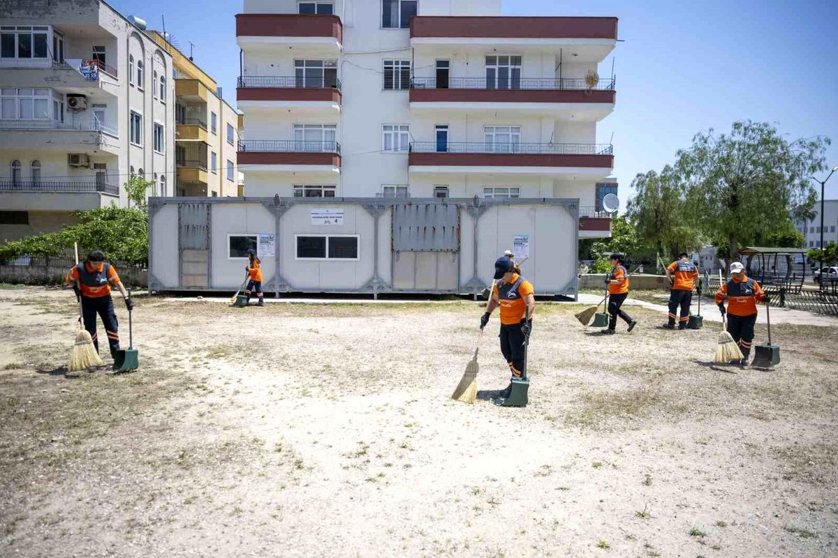 Mersin\'de kurban kesim alanlarında bayram temizliği
