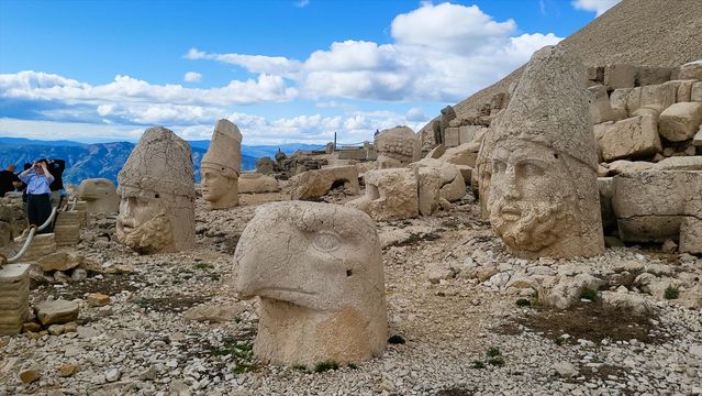Nemrut Dağı'nda Bayram Yoğunluğu