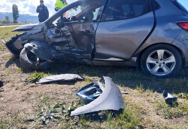 Suşehri'nde Trafik Kazası: 4 Yaralı