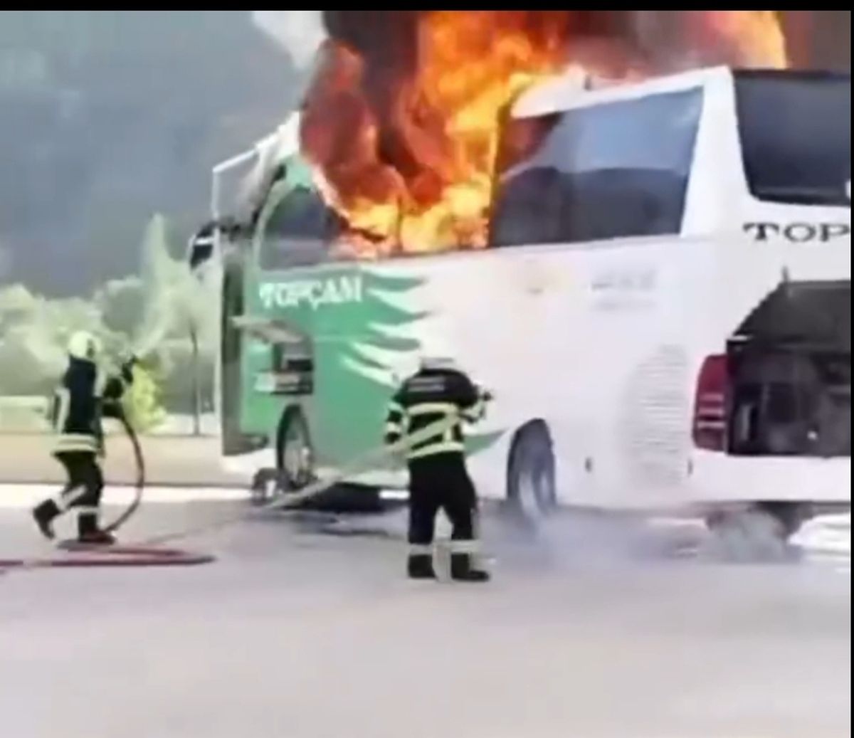 Amasya\'da Otobüs Yangını: Kullanılamaz Hale Geldi