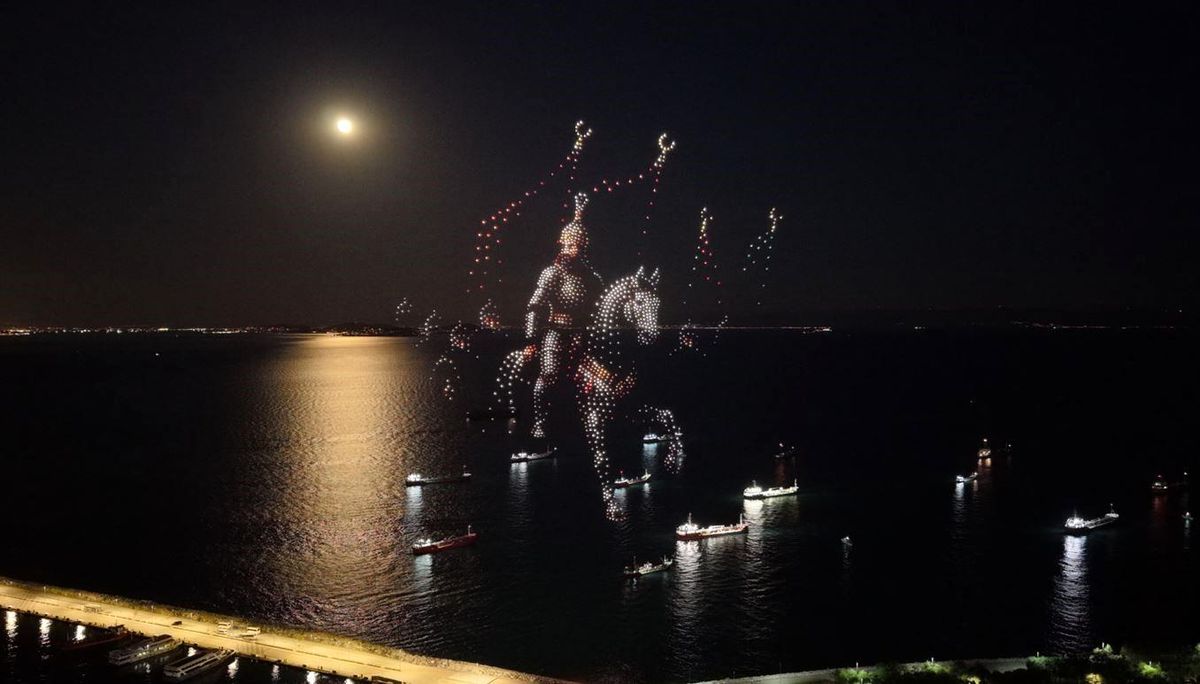 İstanbul\'un Fethi İçin Dron Gösterisi