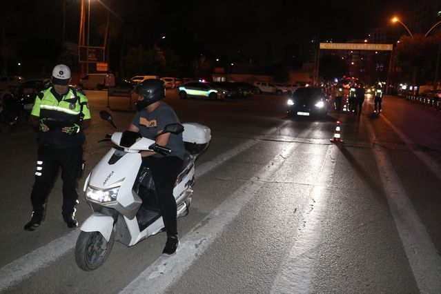 Adana'da 126 Sürücüye Ceza