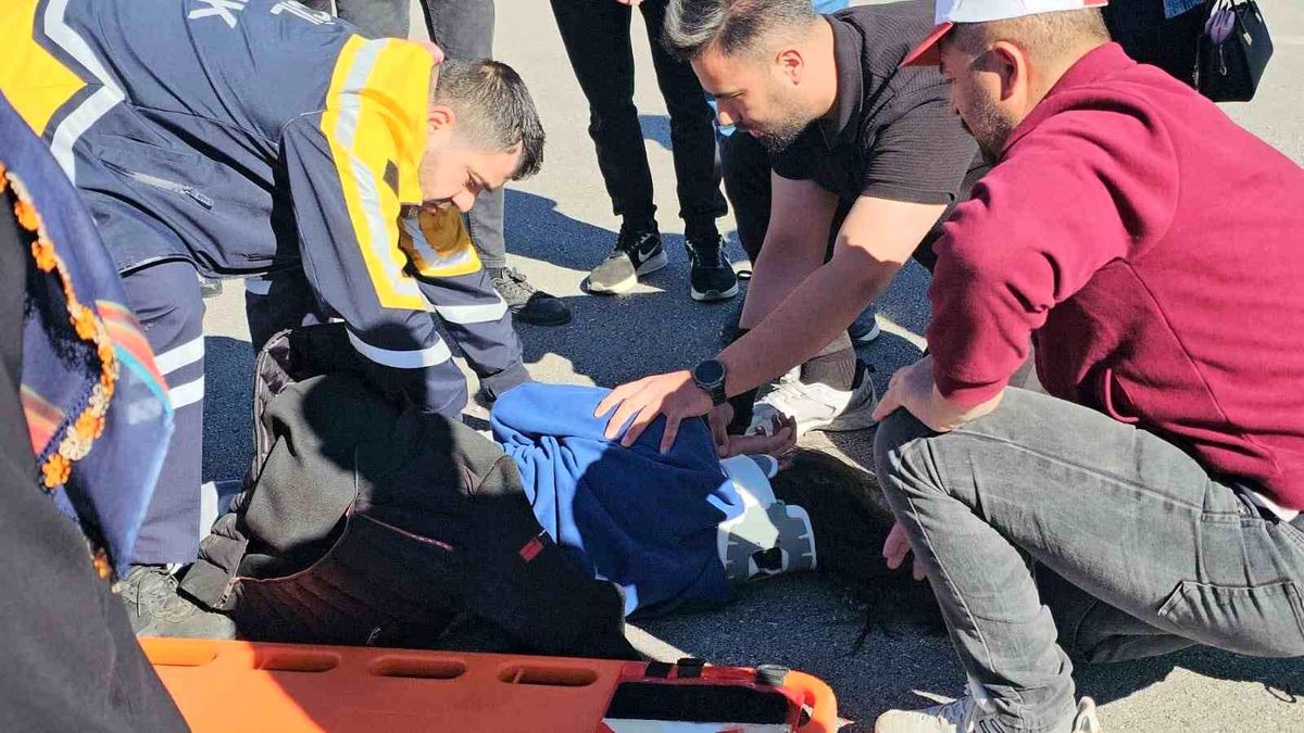Bitlis\'te Bayram Ziyareti Dönüşünde Kaza: 3 Yaralı