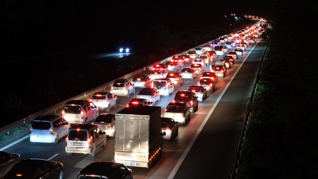 Düzce'de Bayram Dönüşü Trafiği Felç Oldu