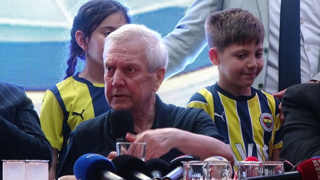 <a class='keyword-sd' href='/aziz-yildirim/' title='Aziz Yıldırım'>Aziz Yıldırım</a>, Alex de Souza bombasını da patlattı: Memnuniyetle