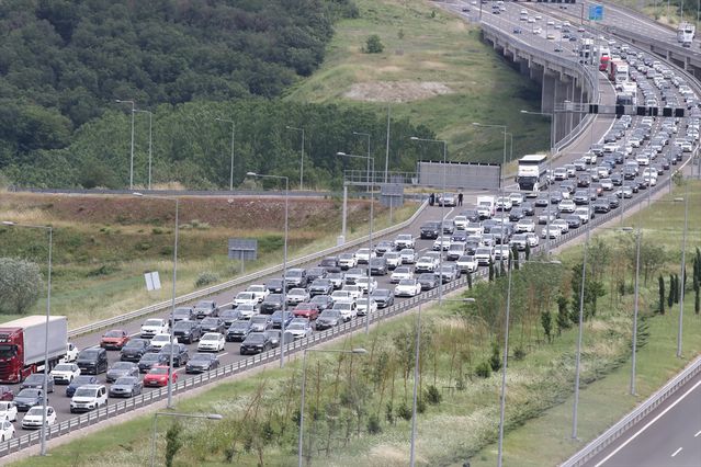 Tatil Dönüşünde Trafik Yoğunluğu