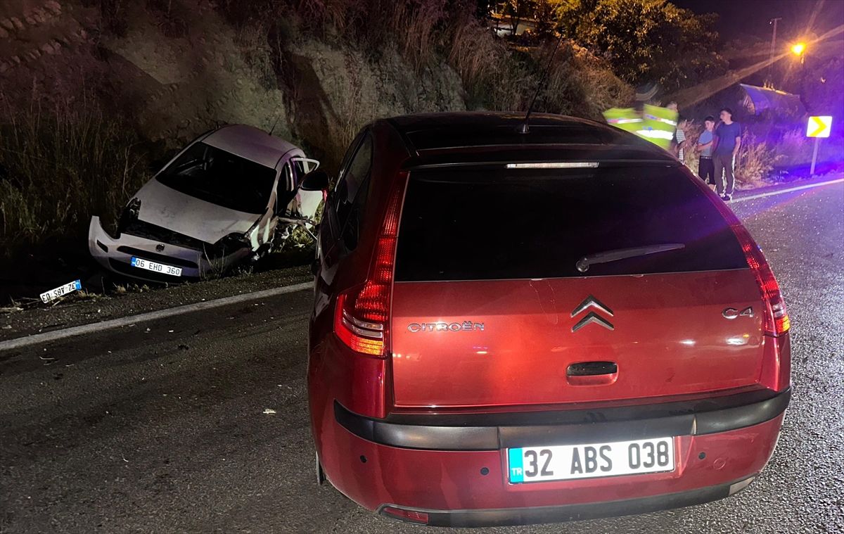 Bucak\'ta Feci Kaza: 4 Ölü, 11 Yaralı