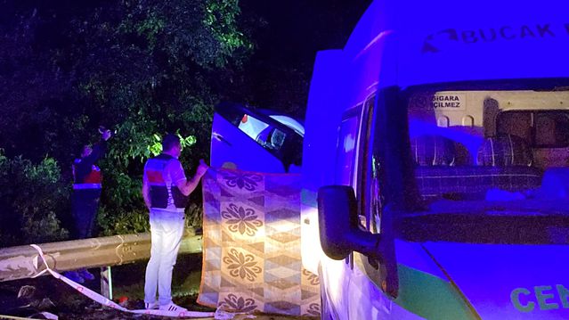 Bucak'ta Zincirleme Kaza: 4 Ölü, 11 Yaralı