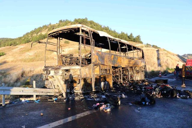 Denizli-Aydın Otoyolu'nda Otobüs Kazası: 8 Ölü, 33 Yaralı