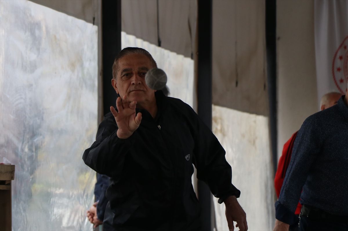 Yalova\'da Emekliler Bocce ile Aktif Yaşamda