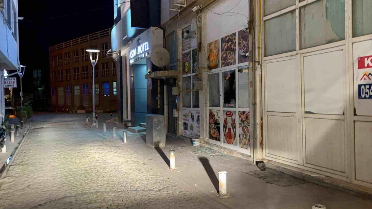 Eskişehir\'de Kavga: 3 Yaralı