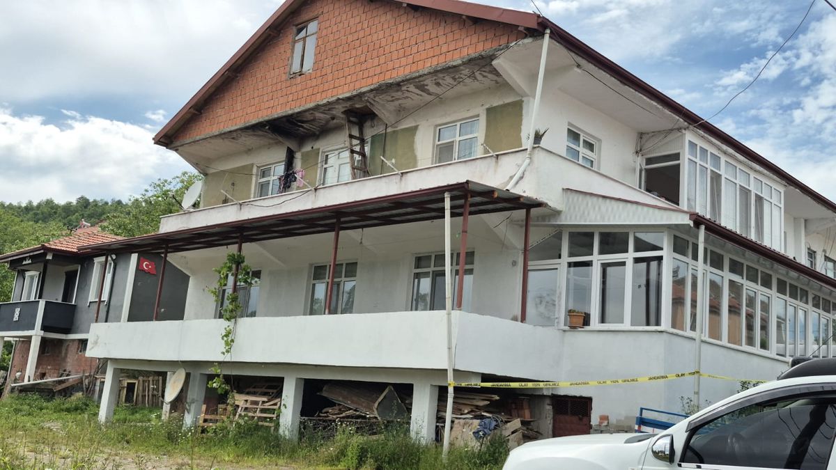Zonguldak\'ta Bıçaklama Olayı: Bir Ölü, Kız Arkadaş Gözaltında