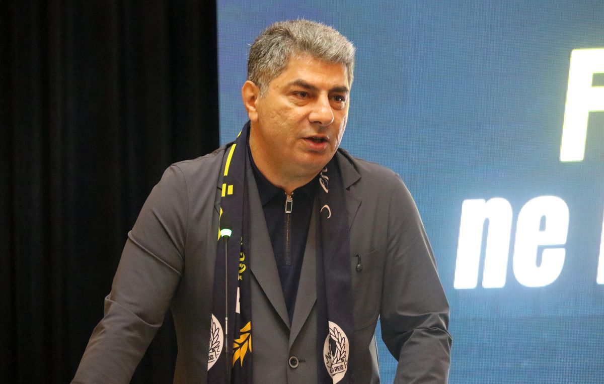 Hakan Safi\'den Fenerbahçe\'ye Transfer Müjdesi