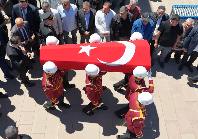 Görevi başında şehit düşen Yusuf Ergün, ebediyete uğurlandı
