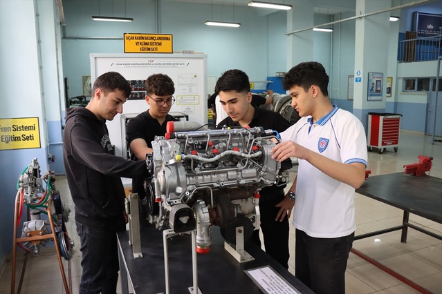 Erzincan’da Uçak Mühendisleri Yetişiyor