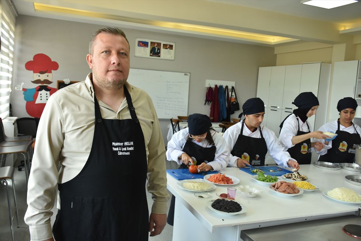 Özel Eğitim Okulu Öğrencileri İstihdam Ediliyor